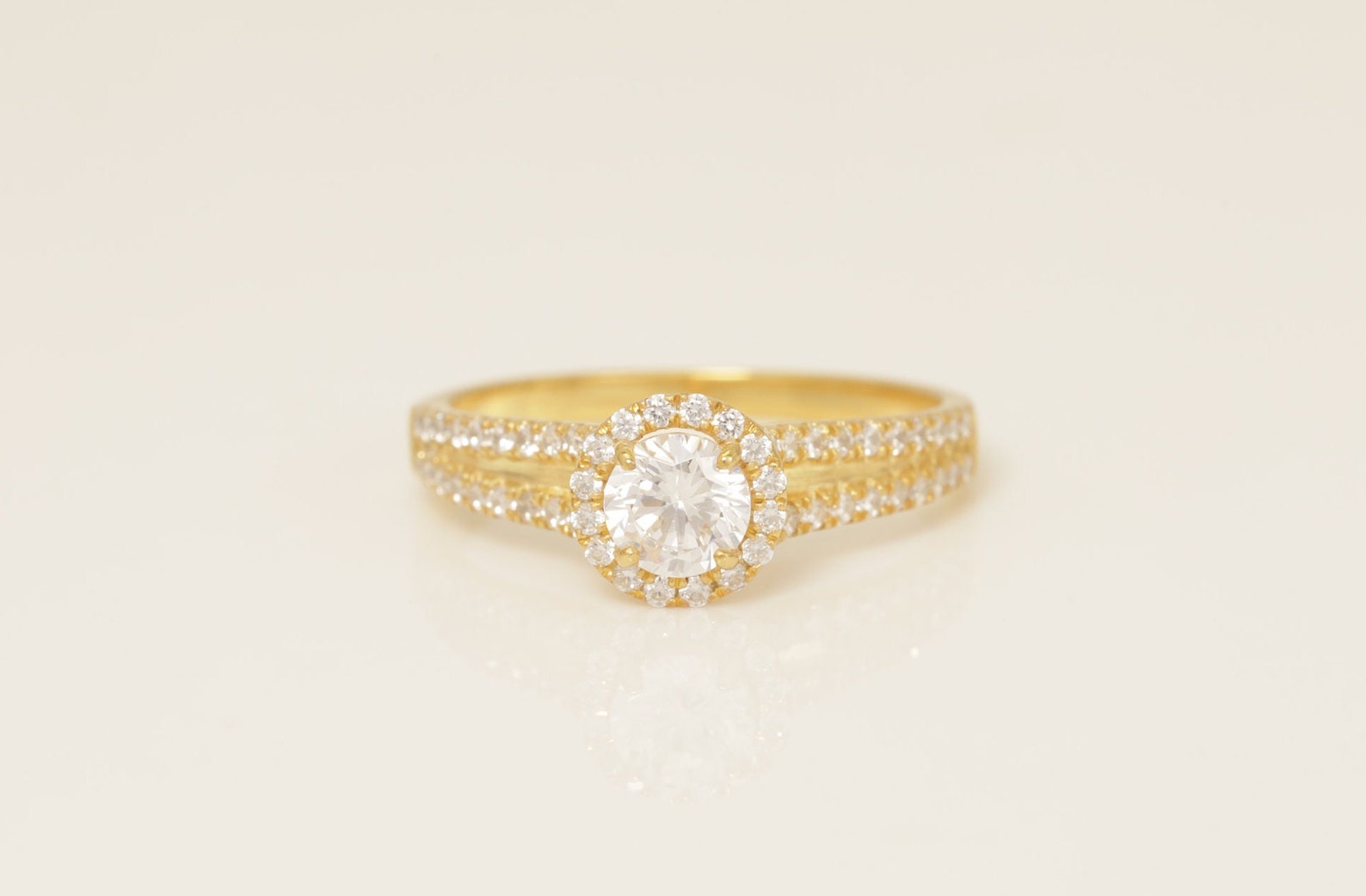 Split Shank Diamond Halo Engagement Ring, Diamond Wedding Ring, Bridal Promise Ring for Women, Anniversary Ring